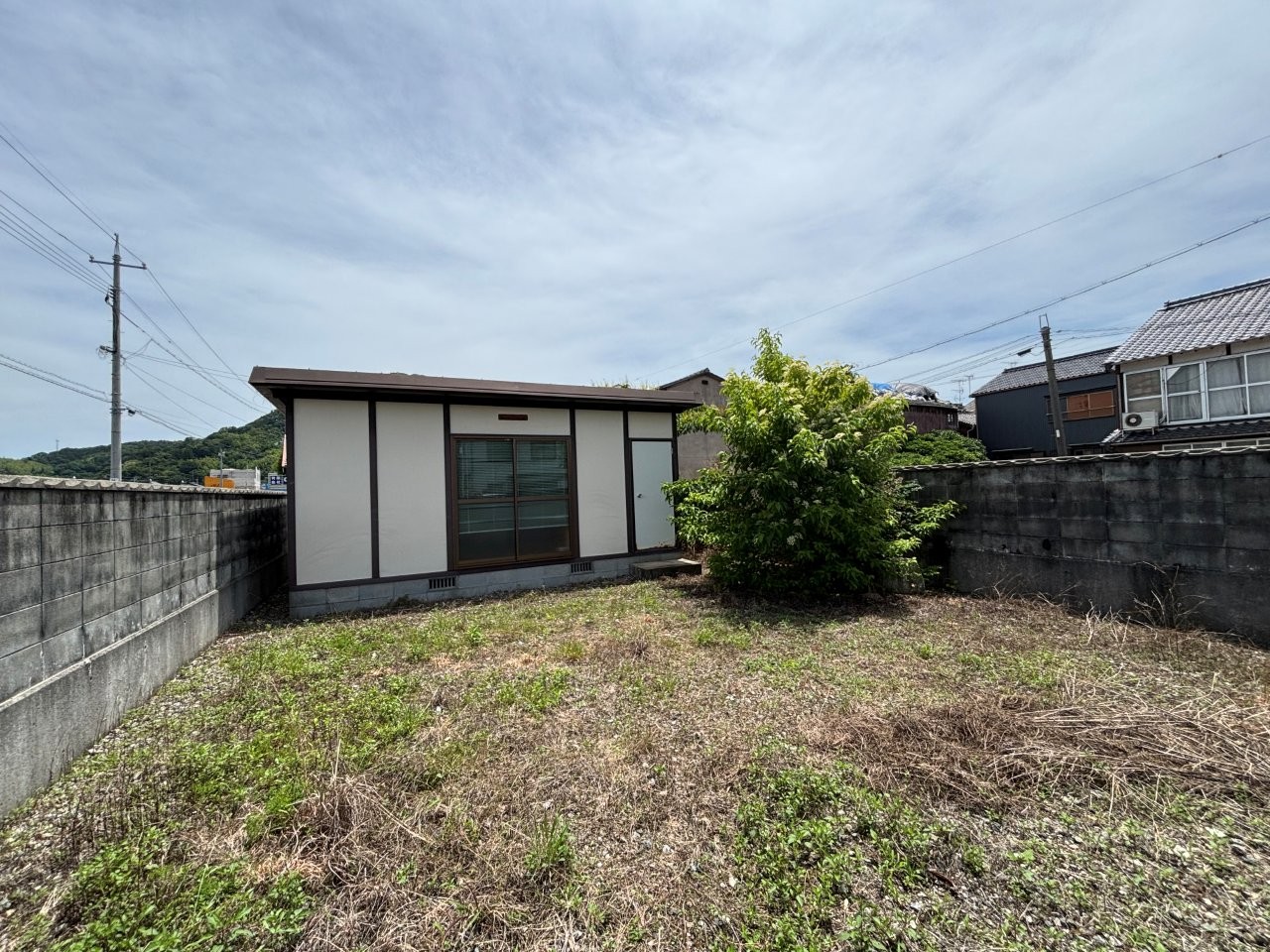 周防大島町大字久賀貸倉庫の画像